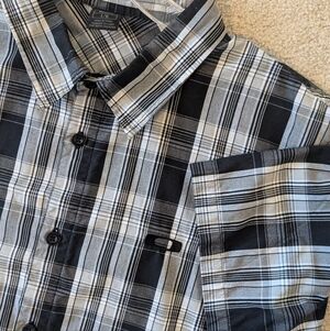 Oakley Men's Plaid Button Up Short Sleeve Shirt Sz L
